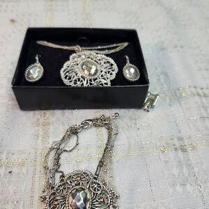 Source Unknown Silver-Tone Filigree Necklace Set with Clear Stones